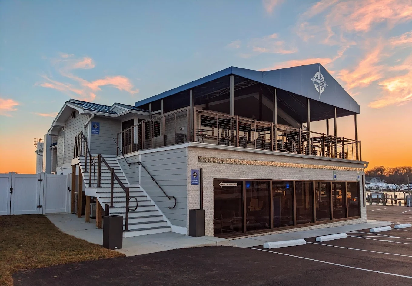 Harper's Waterfront Restaurant